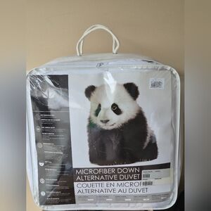 Canadian Down & Feather Co. Microfiber Down Alternative Washable Duvet